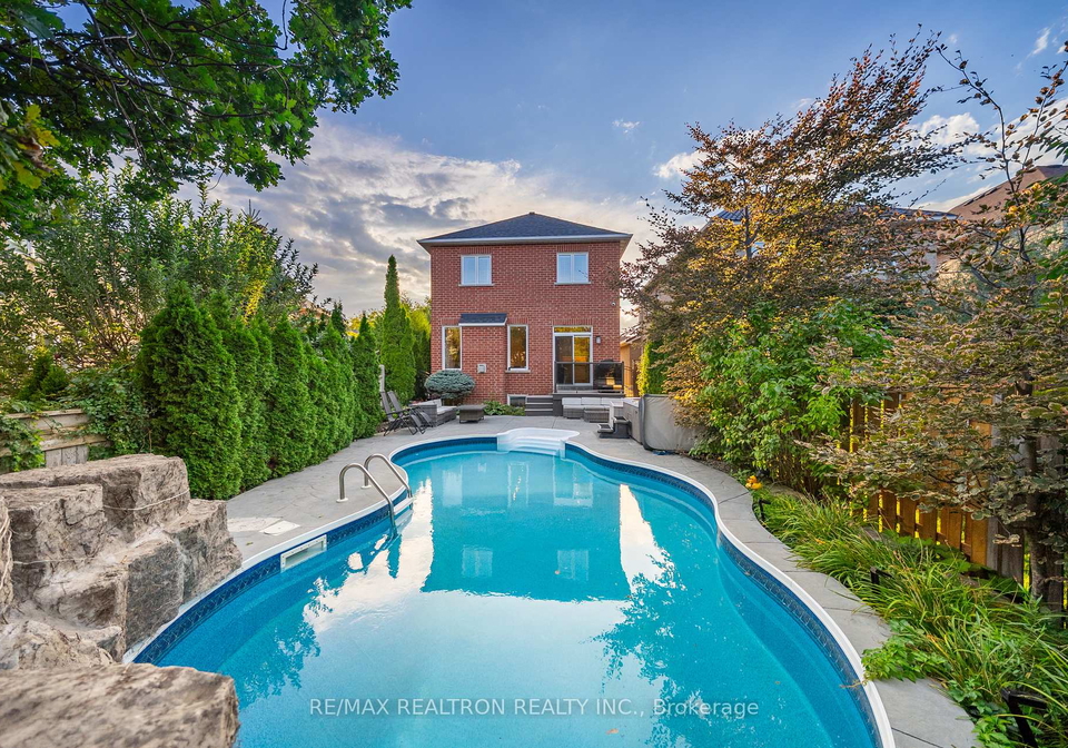565-thornhill-woods-drive-vaughan-ontario-n12413747