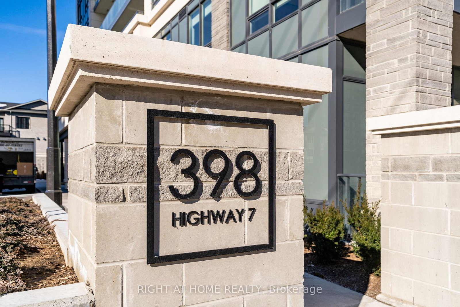 398-highway-7-e-richmond-hill-ontario-n12415670