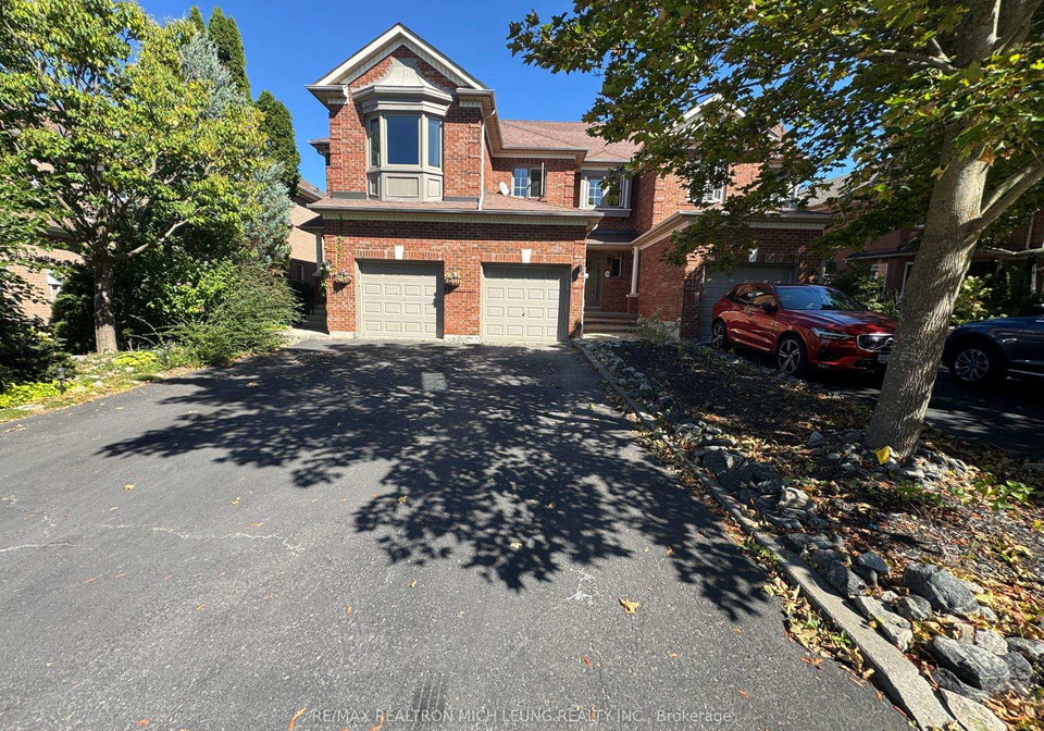 138-denise-circle-newmarket-ontario-n12417960