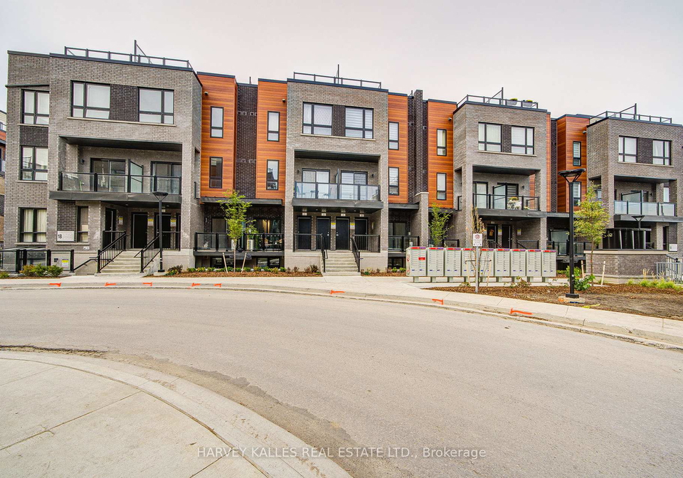 18-lytham-green-circle-newmarket-ontario-n12418520