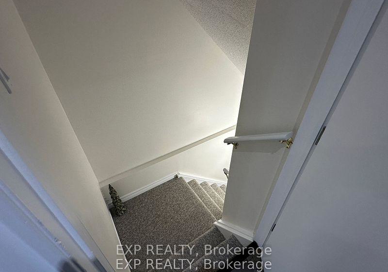 4-forrestwood-crescent-east-gwillimbury-ontario-n12419112