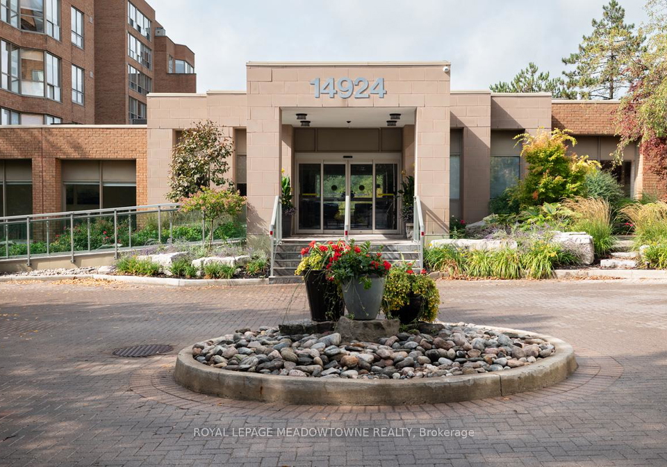 14924-yonge-street-aurora-ontario-n12420995