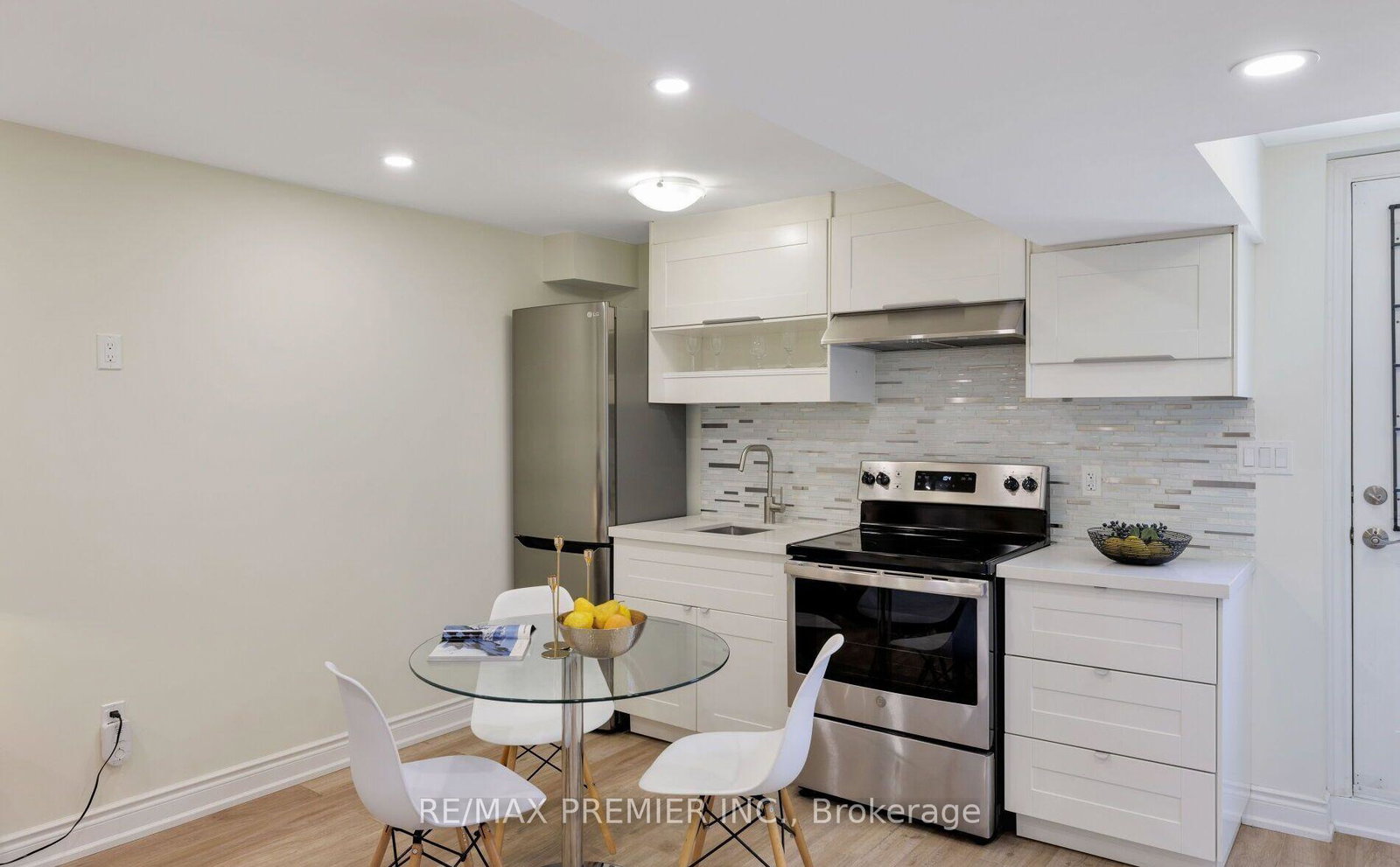156-lindenshire-avenue-vaughan-ontario-n12421615