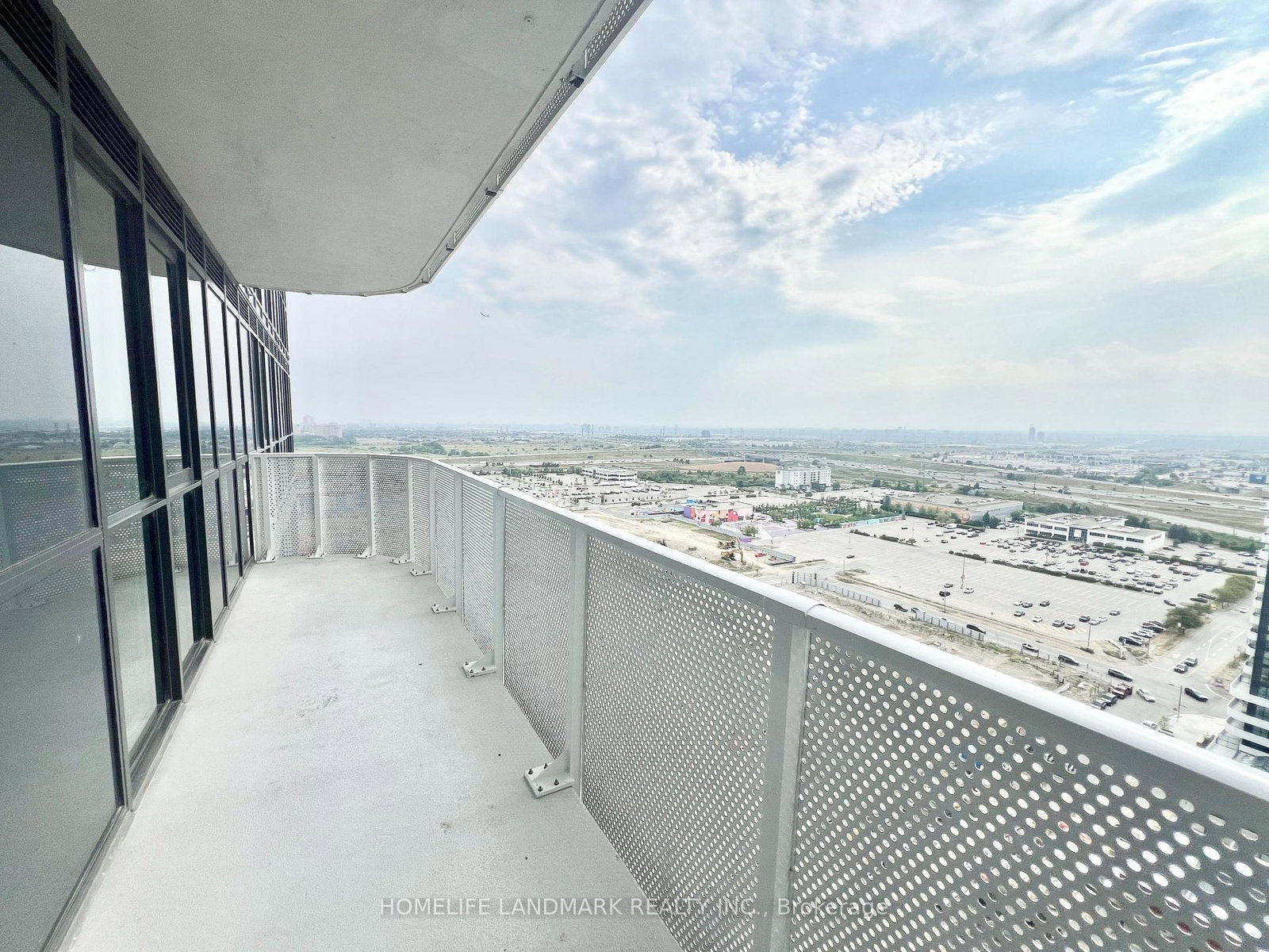 28-interchange-way-vaughan-ontario-n12422098