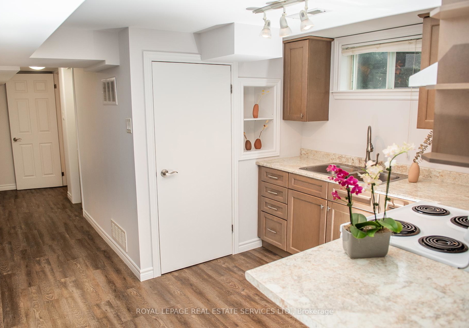 5-maple-court-bradford-west-gwillimbury-ontario-n12422827