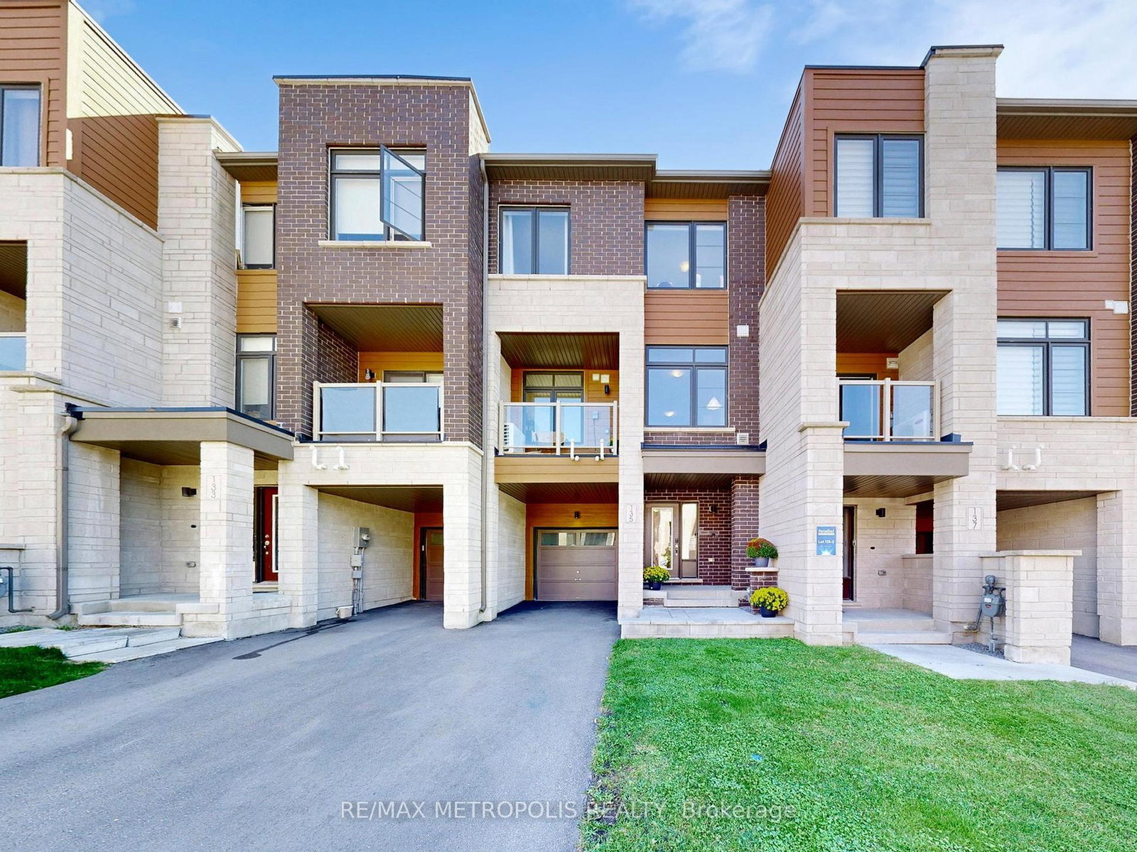 135-bravo-lane-newmarket-ontario-n12423822