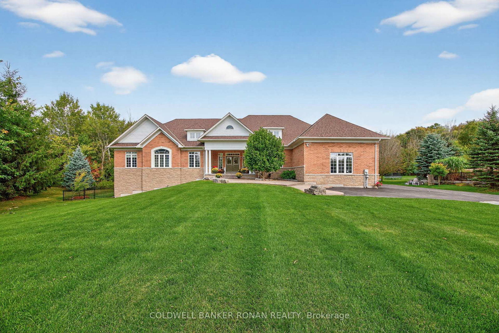 60-underhill-court-essa-ontario-n12423838