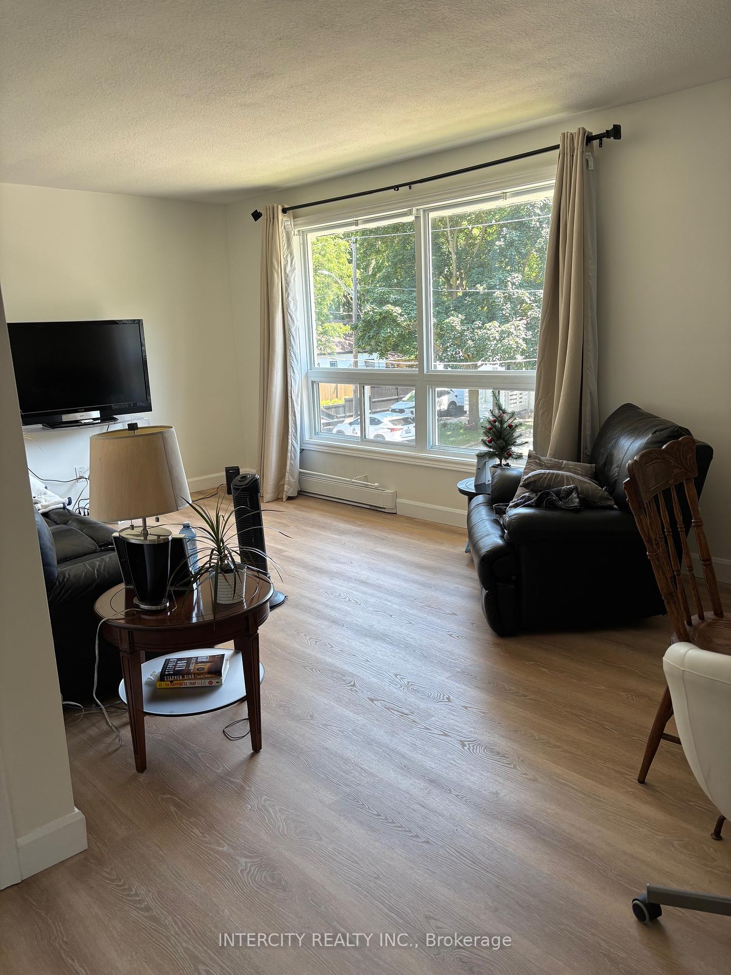 36andrew-street-newmarket-ontario-n12424741