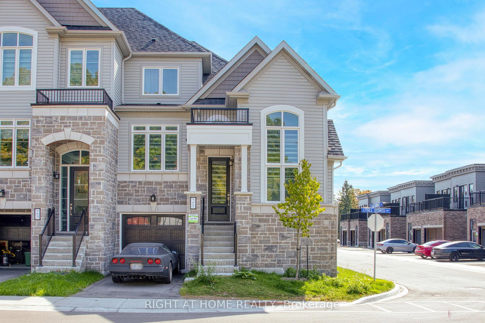 21-lyall-stokes-circle-east-gwillimbury-ontario-n12425282