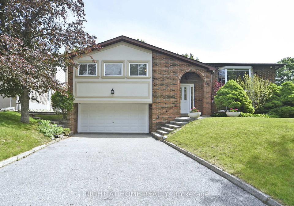 102-romfield-circuit-markham-ontario-n12425461