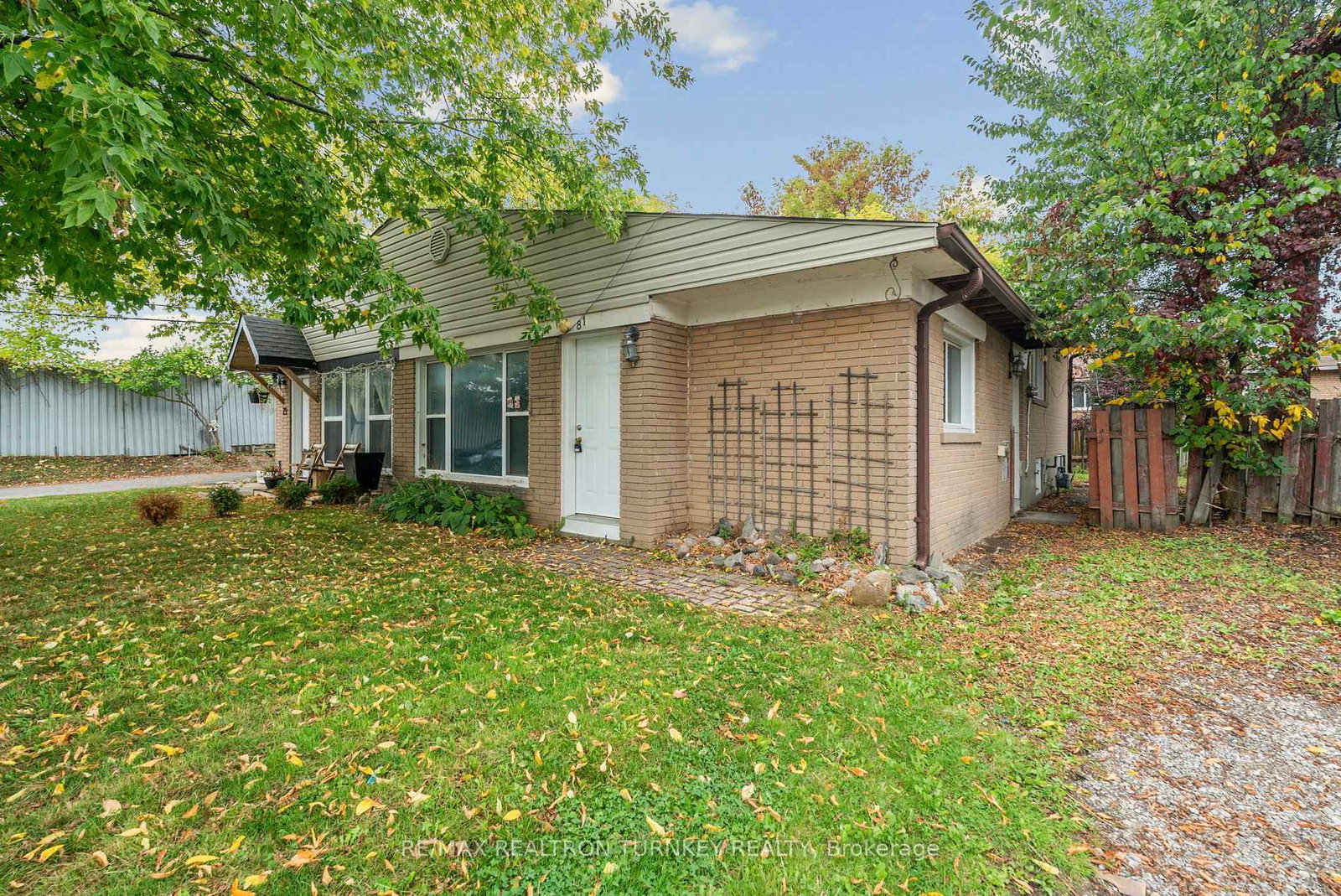 81-rye-crescent-newmarket-ontario-n12427355