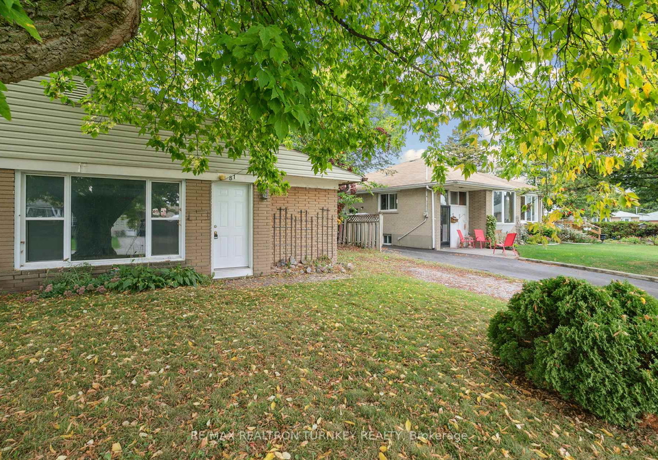 81-rye-crescent-newmarket-ontario-n12427355