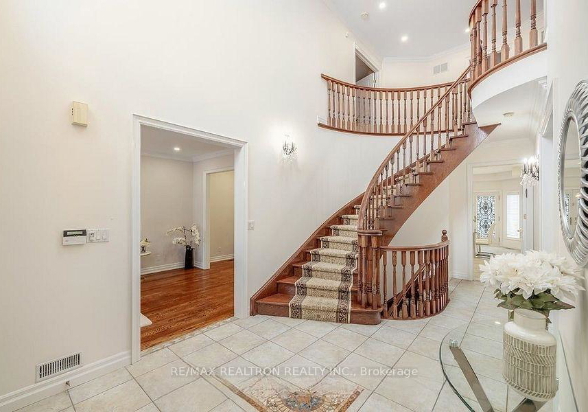 81-somerset-crescent-richmond-hill-ontario-n12427600