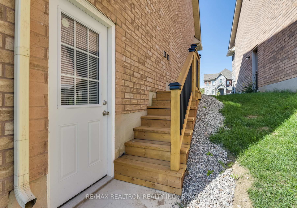 501-clifford-perry-place-newmarket-ontario-n12429581