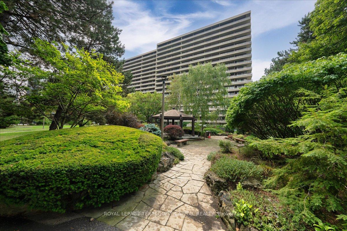 8111-yonge-street-markham-ontario-n12429990