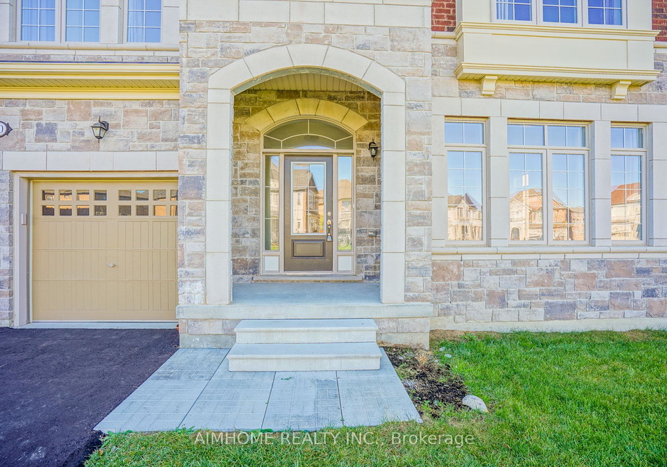 30-brown-court-newmarket-ontario-n12430909