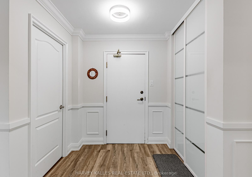 7-townsgate-drive-vaughan-ontario-n12431704