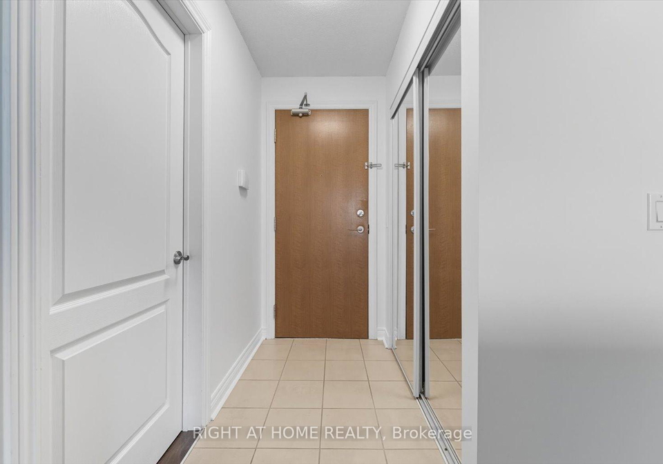 50-disera-drive-vaughan-ontario-n12432297