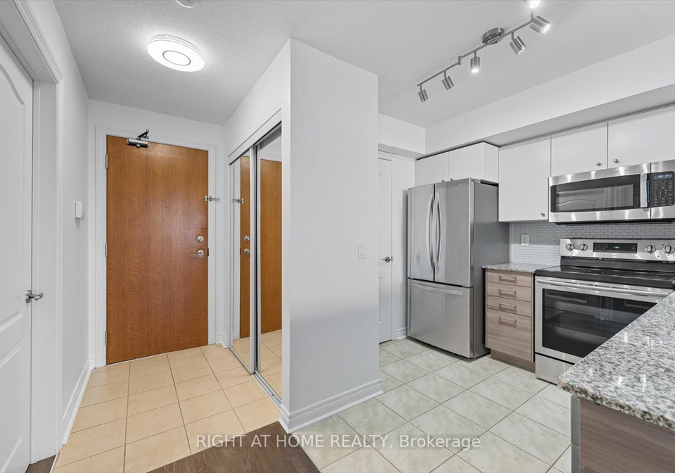 50-disera-drive-vaughan-ontario-n12432297