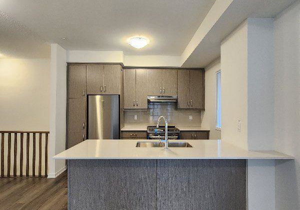140-honeycrisp-crescent-vaughan-ontario-n12433449