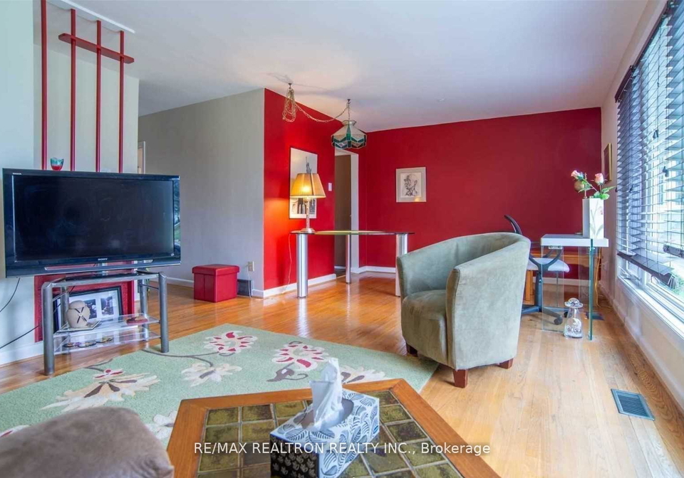 19-wenderly-drive-aurora-ontario-n12433869
