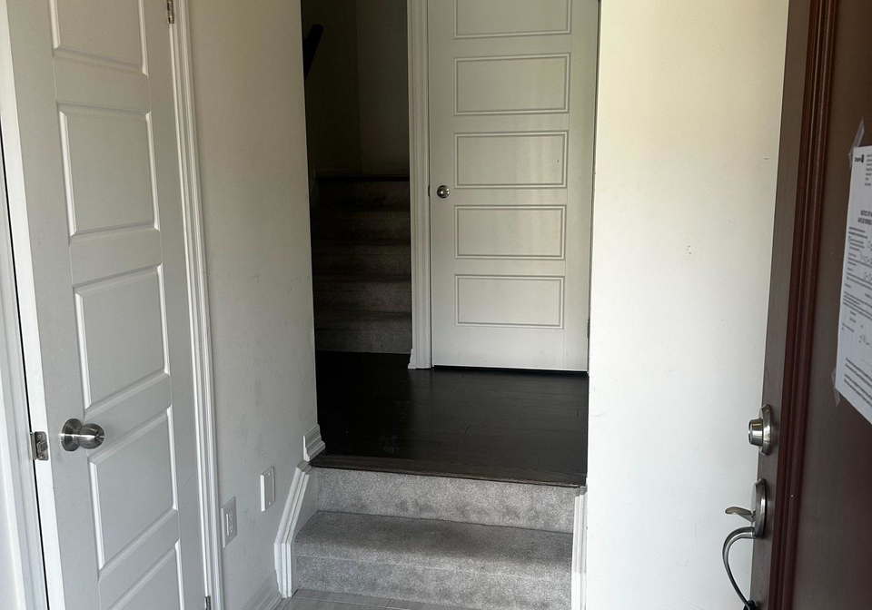 25-delano-way-newmarket-ontario-n12435710