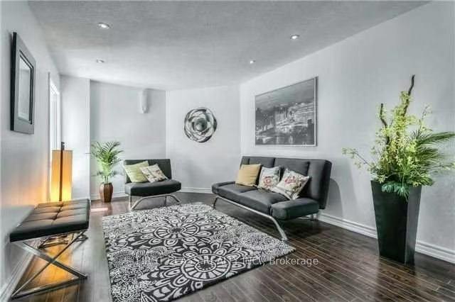 9-upton-crescent-markham-ontario-n12435842