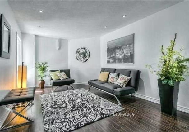9-upton-crescent-markham-ontario-n12435842