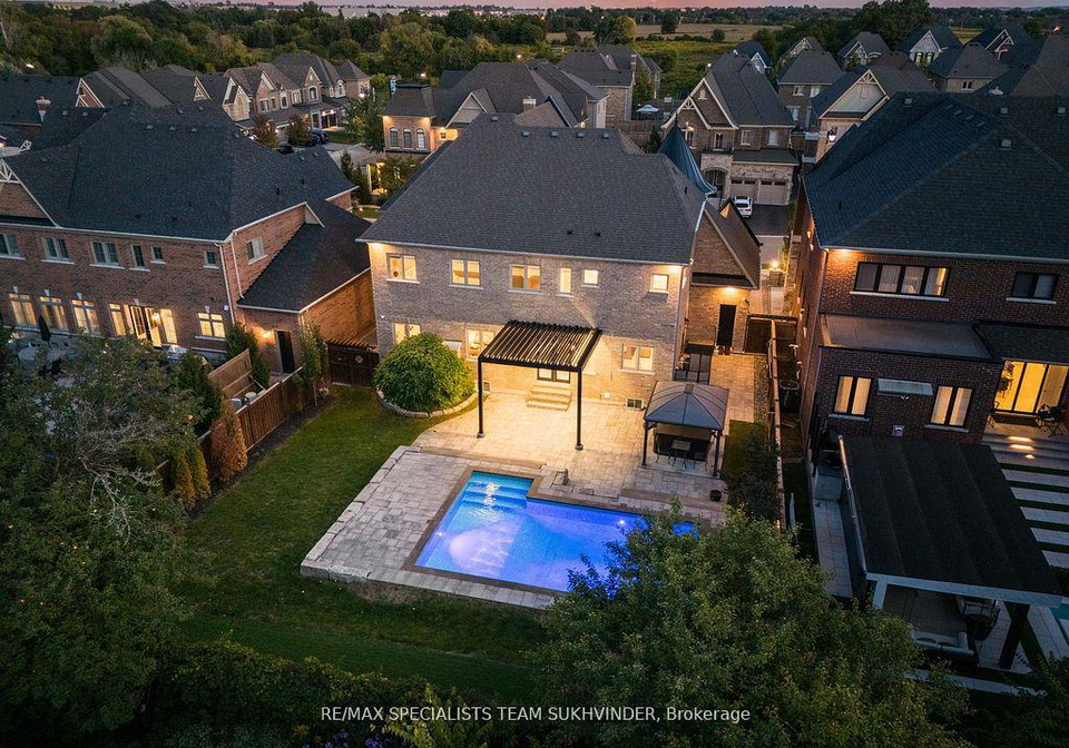 56-taurus-crescent-east-gwillimbury-ontario-n12436683