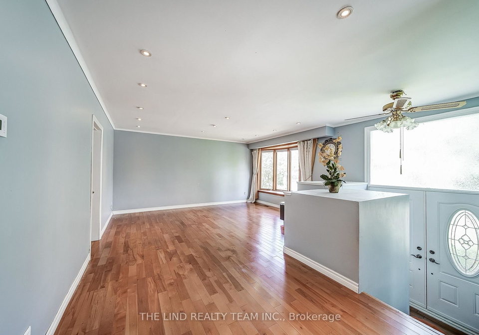 20-haida-drive-aurora-ontario-n12436693