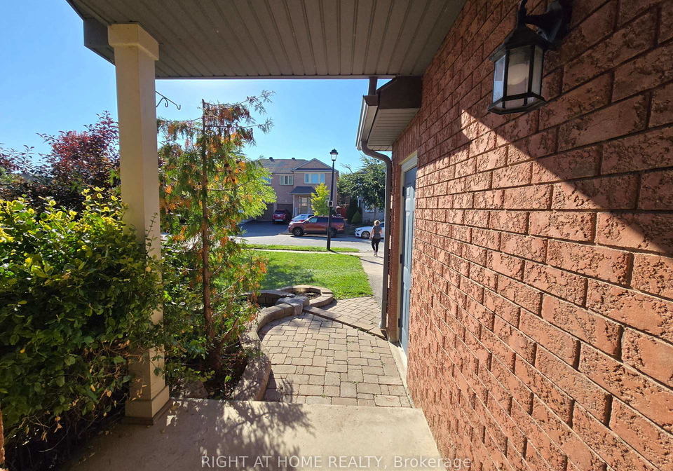 649-walpole-crescent-newmarket-ontario-n12438200