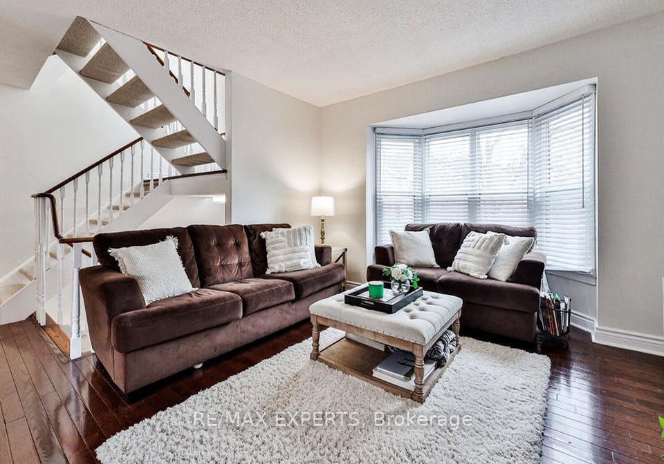 4-amos-maynard-circle-vaughan-ontario-n12438909