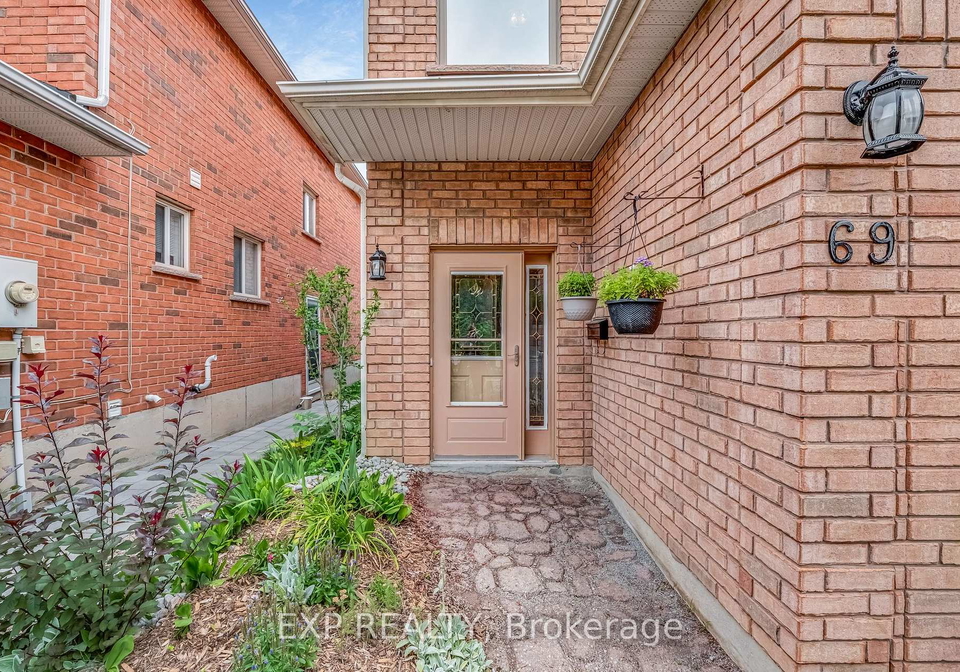 69-clearmeadow-boulevard-newmarket-ontario-n12439493