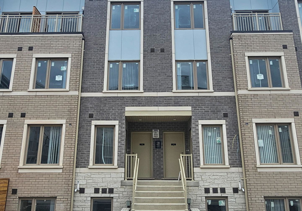 130-honeycrisp-crescent-vaughan-ontario-n12440183