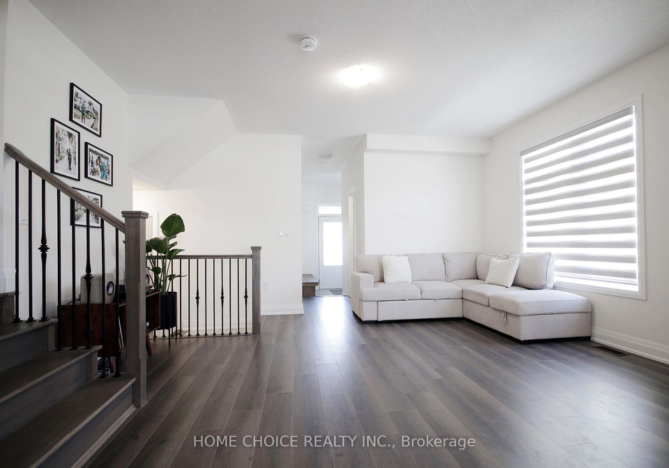 32-ferragine-crescent-bradford-west-gwillimbury-ontario-n12440273