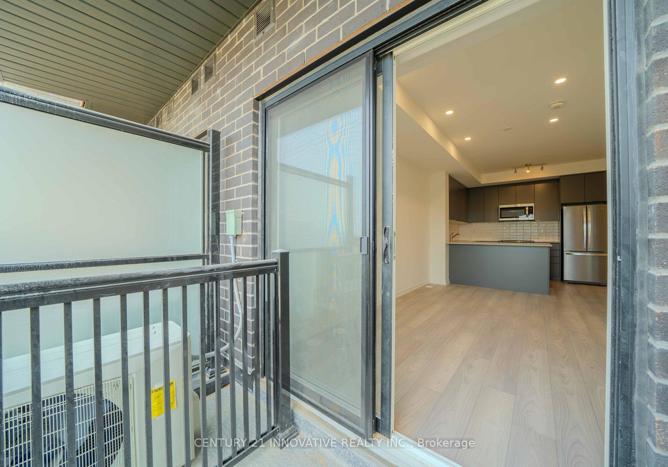16-lytham-green-circle-newmarket-ontario-n12440600