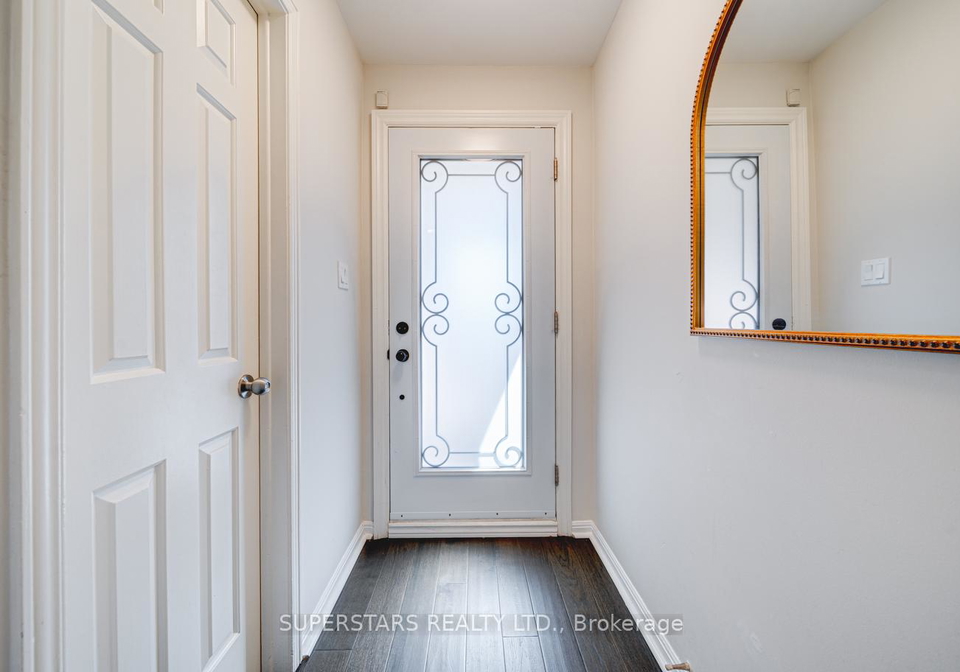 115-major-buttons-drive-markham-ontario-n12442051