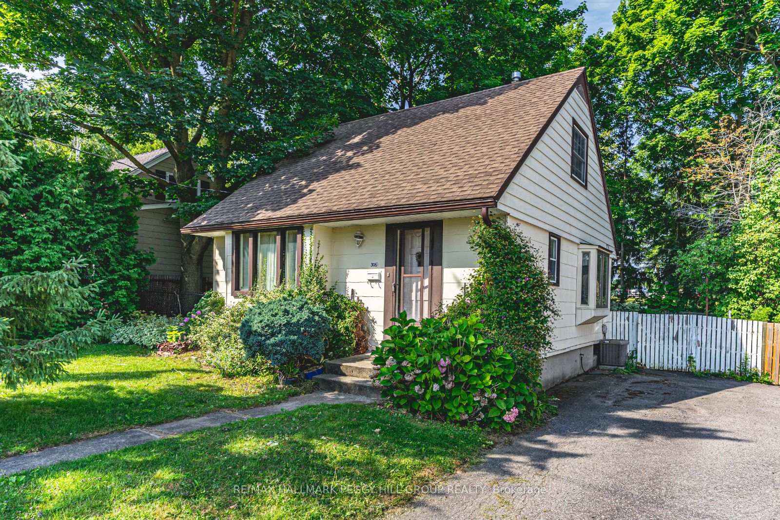 306-cawthra-boulevard-newmarket-ontario-n12443505