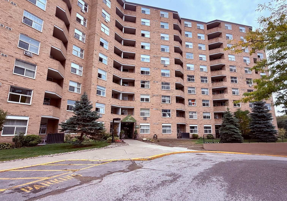 260-davis-drive-newmarket-ontario-n12444508