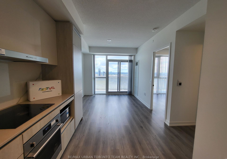 28-interchange-way-vaughan-ontario-n12445556