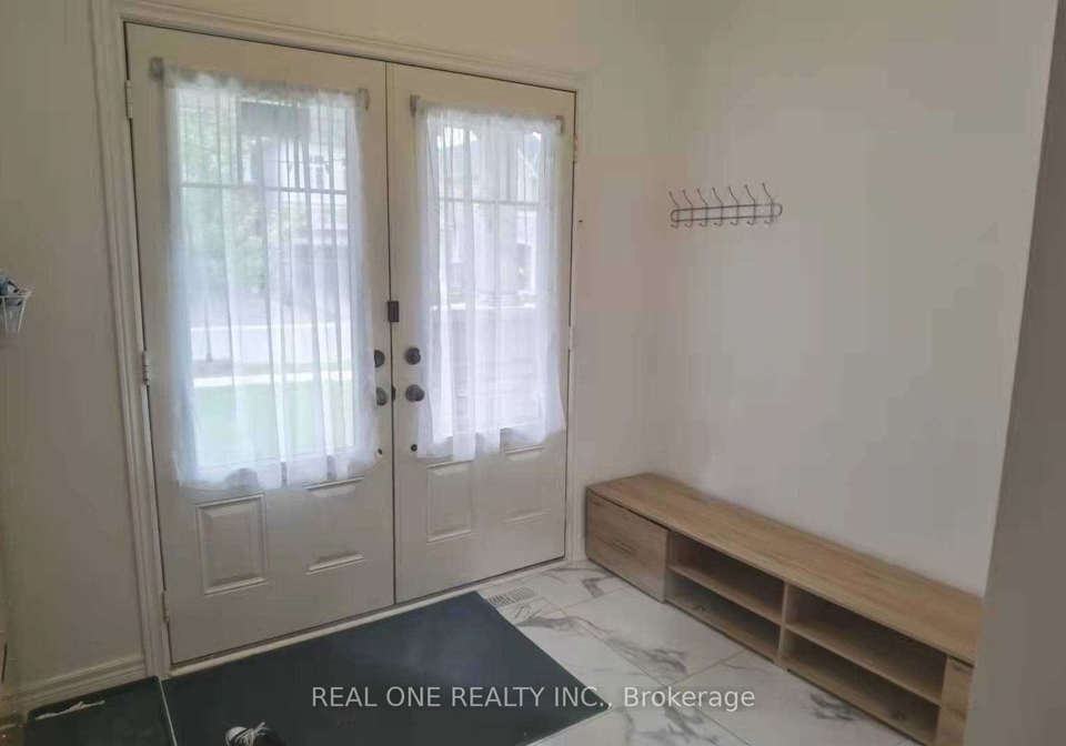 24-foxberry-road-east-gwillimbury-ontario-n12446790