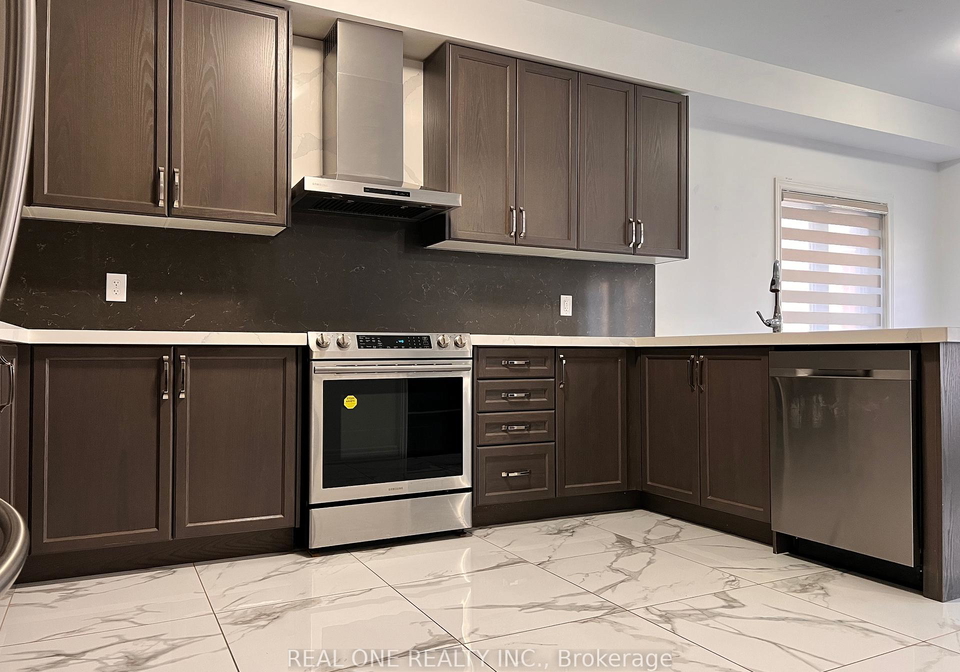 24-foxberry-road-east-gwillimbury-ontario-n12446790