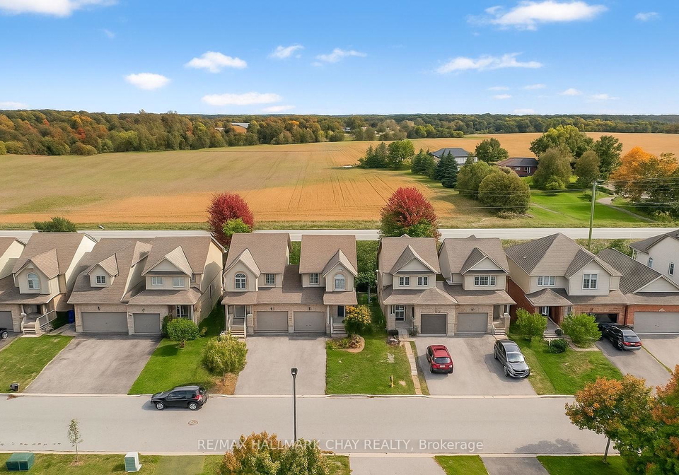 35-banting-crescent-essa-ontario-n12446928