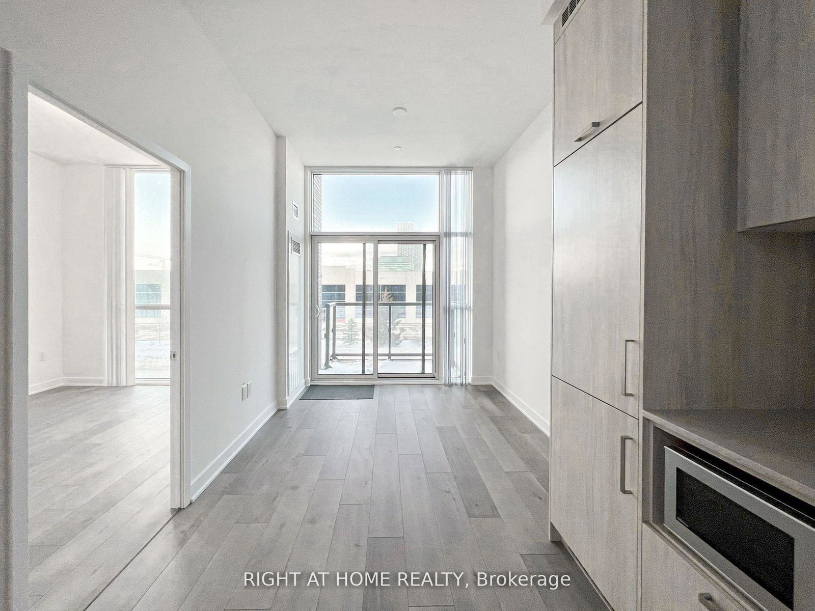 38-honeycrisp-crescent-vaughan-ontario-n12448547