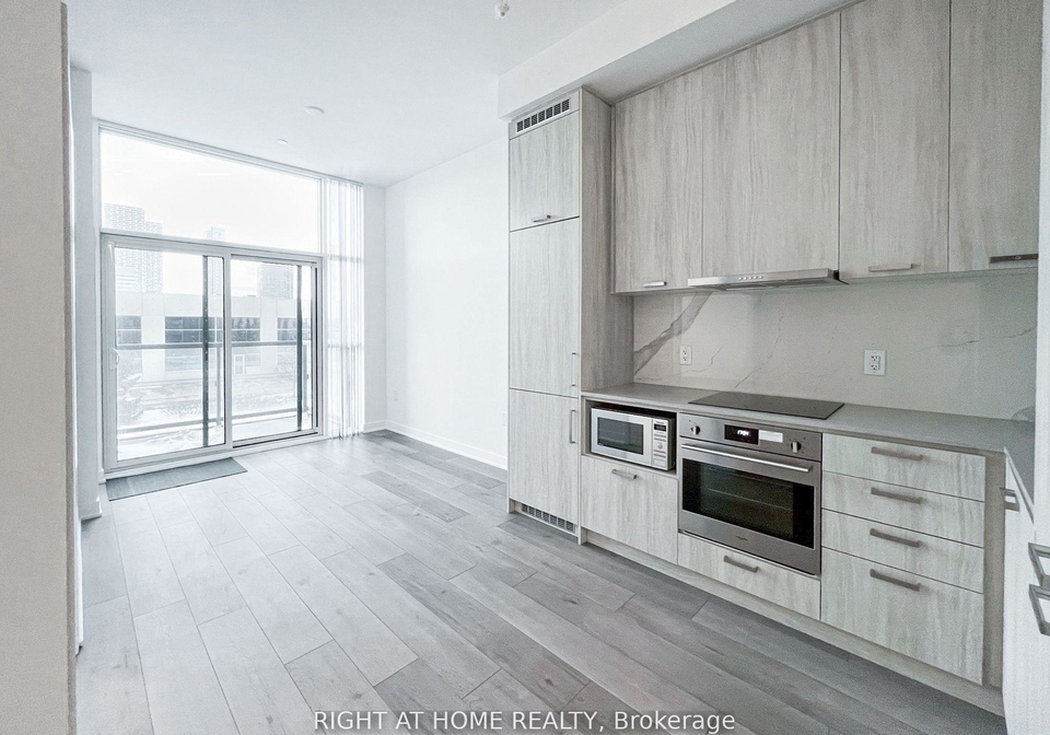 38-honeycrisp-crescent-vaughan-ontario-n12448547