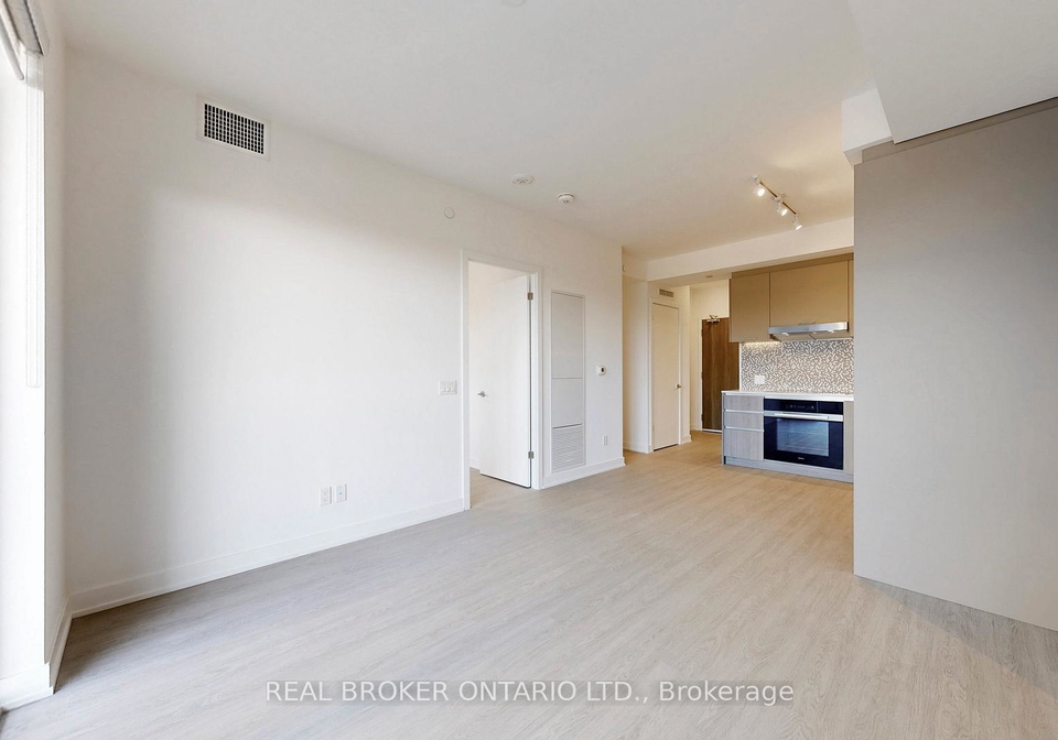 8188-yonge-street-vaughan-ontario-n12448573