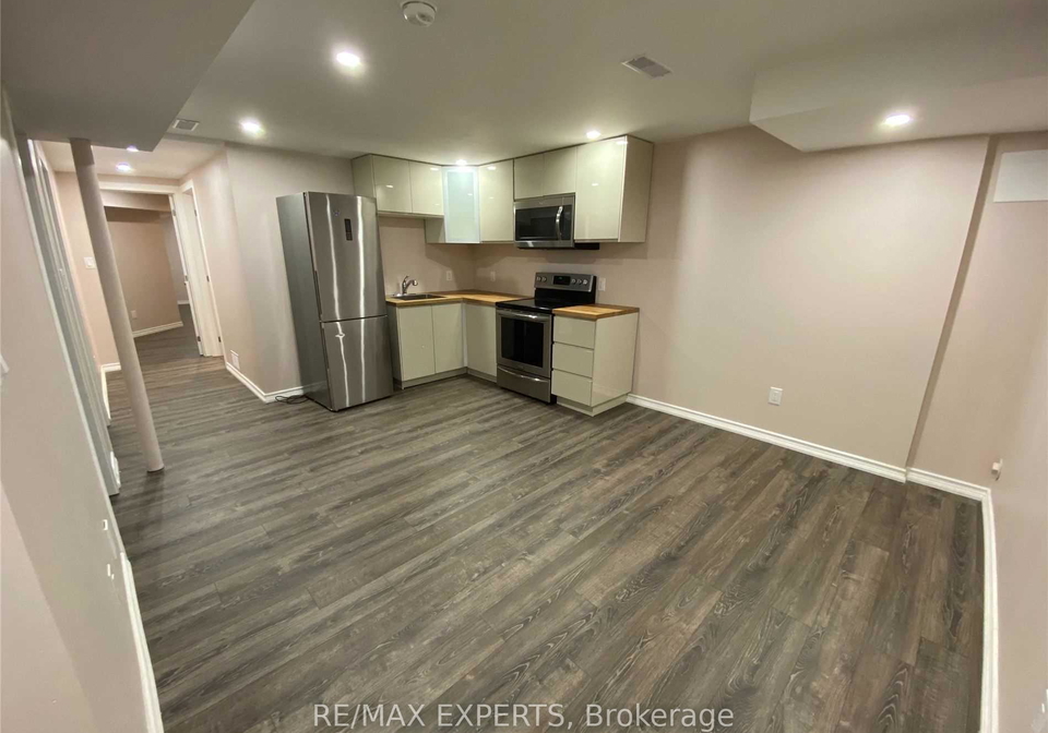 690-yarfield-crescent-newmarket-ontario-n12449127