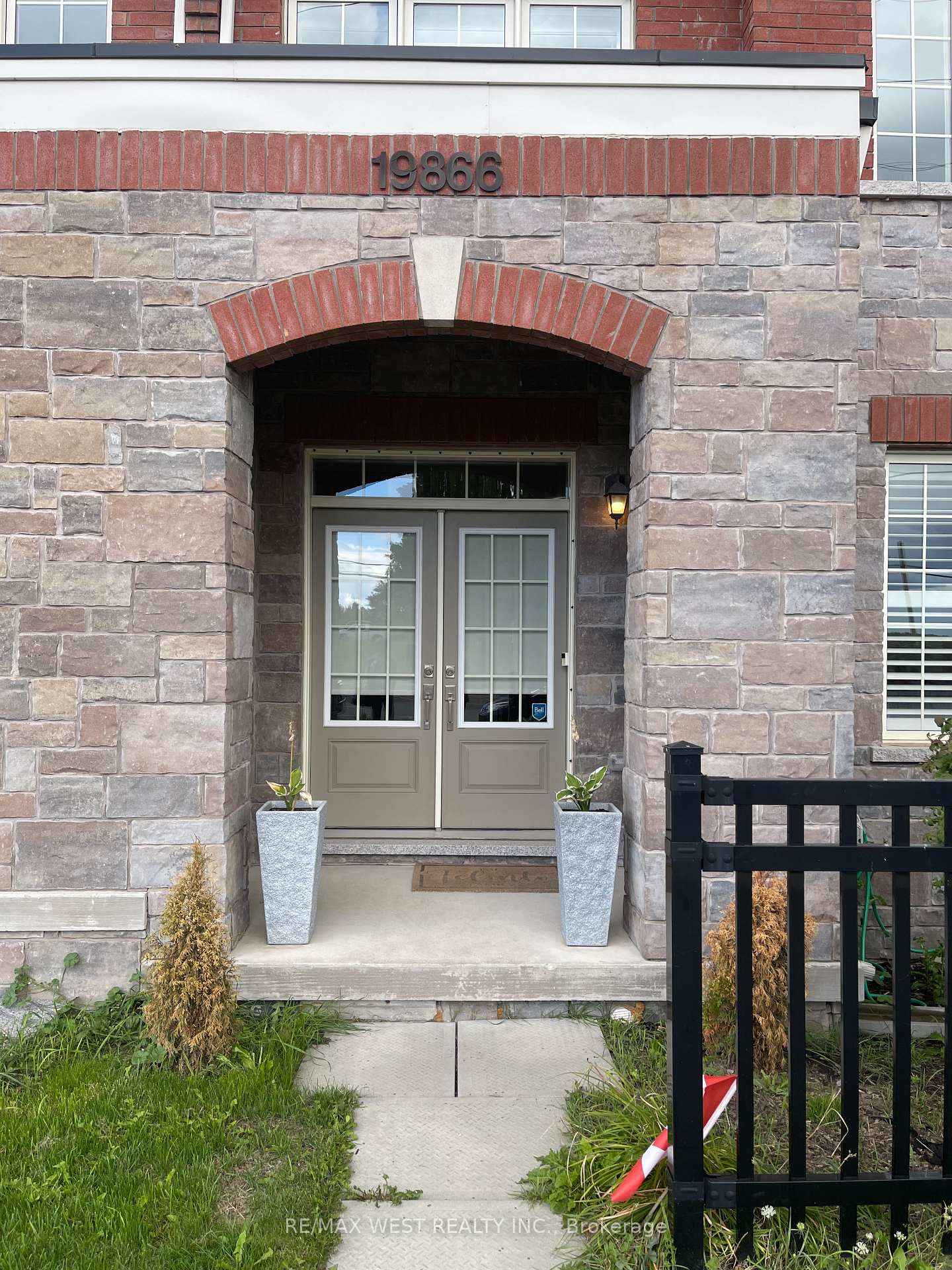 19866-leslie-street-east-gwillimbury-ontario-n12450143