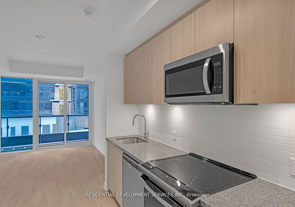 8868-yonge-street-richmond-hill-ontario-n12451458