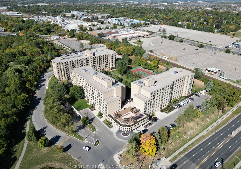 326-major-mackenzie-drive-e-richmond-hill-ontario-n12451955